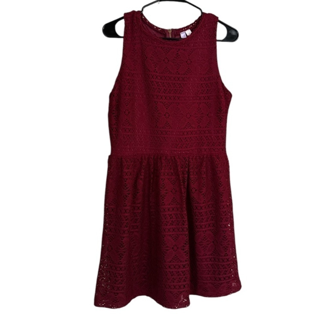 Alya Francesca’s dress Burgundy Lace Sleeveless lined large